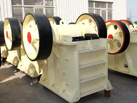 建筑用時(shí)產(chǎn)100-200噸小型碎石機(jī)多少錢
