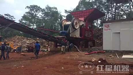 印尼時產(chǎn)150噸河石破碎機-小型河沙粉碎機生產(chǎn)線現(xiàn)場視頻