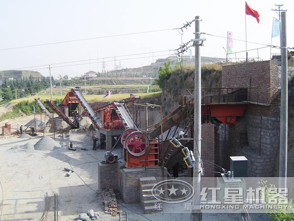 石料廠設(shè)備（顎式破碎機(jī)、反擊式破碎機(jī)、振動(dòng)給料機(jī)、振動(dòng)篩）