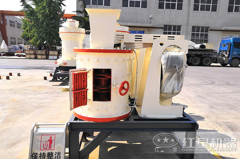 石料粉碎機(jī)，小型的一臺(tái)什么價(jià)格？附圖片以及現(xiàn)場(chǎng)