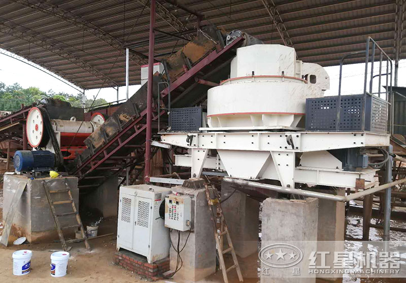 花崗巖制砂用什么設備好？全套打花崗巖的石子機器設備多少錢？