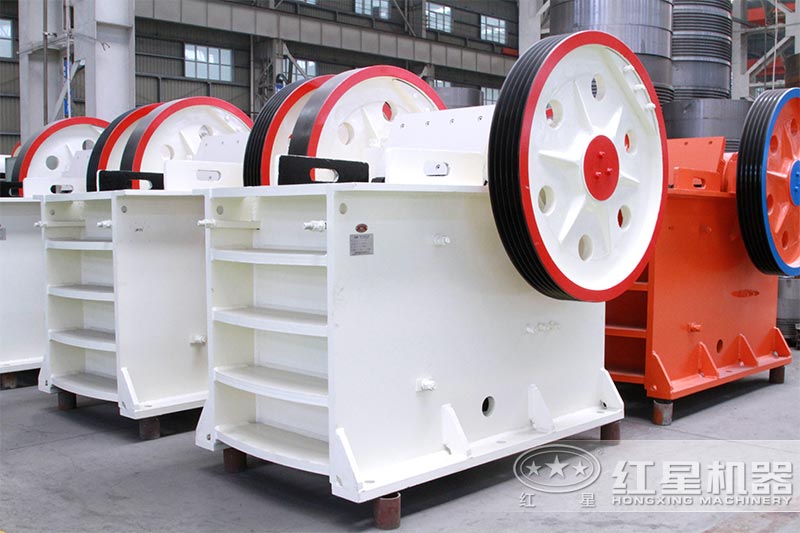 小型粉碎機(jī)多少錢，石頭打成石子的