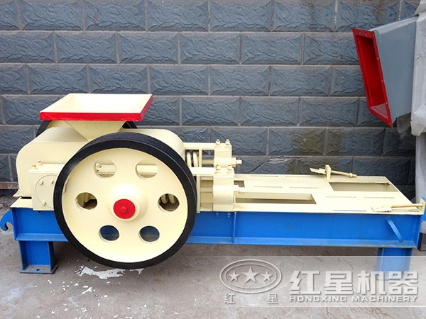 對輥破碎機(jī)使用時需要注意的幾點